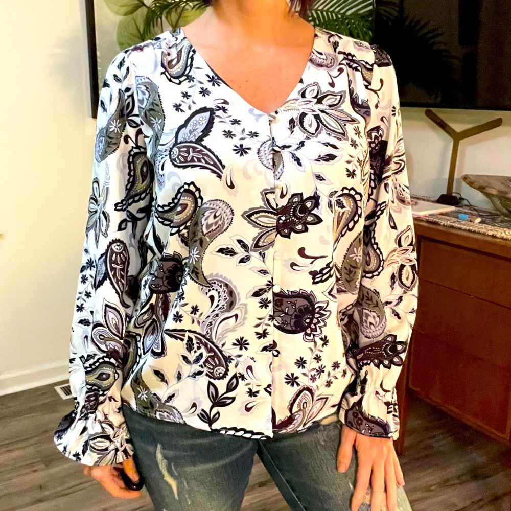 Loft Floral & Paisley Dress Shirt, V-Neck, Button Down, Bell Sleeve, Sma…